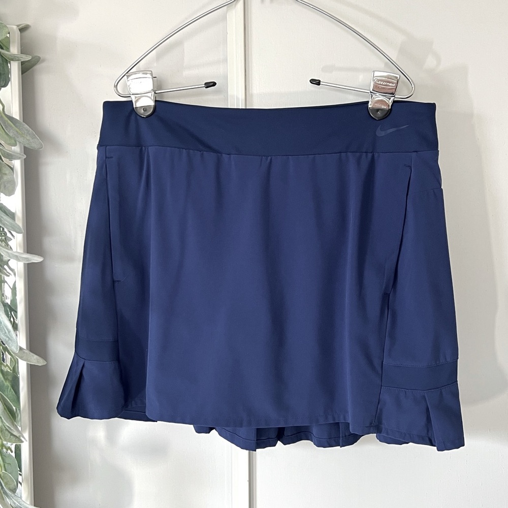 Nike Golf Skirt / Skort Sz Medium Navy